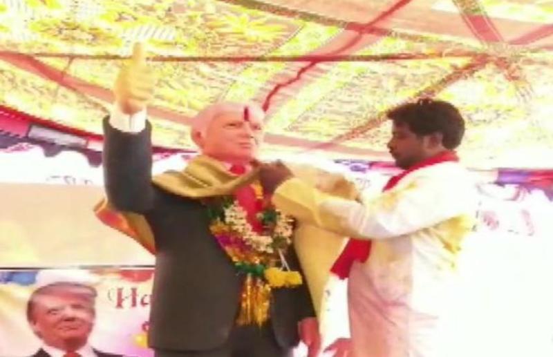 अमरीका के राष्ट्रपति ट्रंप का इस हद तक दीवाना है ये भारतीय शख्स, करता है भगवान की तरह पूजा