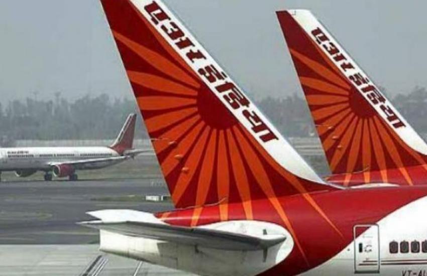 Air India की फ्लाइट में लड़ पड़े पायलट और क्रू मेंबर, 1 घंटे देरी से उड़ा विमान