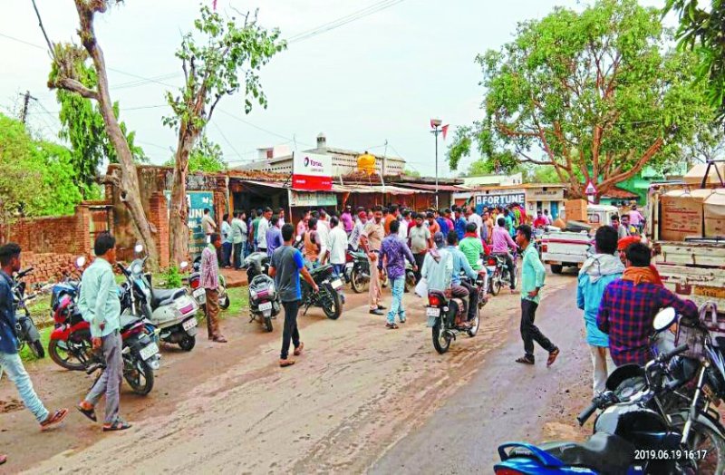 youth murdered who blackmailed brother by showing sister photo