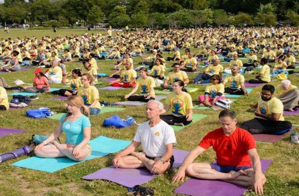 Ajmer's Yogacharya is traning to Americans in yoga