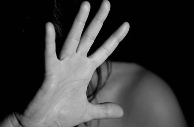 शादी का झांसा देकर छह साल तक रंगरलियां मनाता रहा झाडफ़ूंक करने वाला ये बाबा, महिला हुई दूर तो बेटी से किया अनाचार