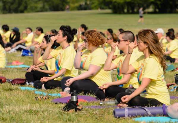 yoga in front of white house