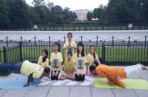 yoga in front of white house