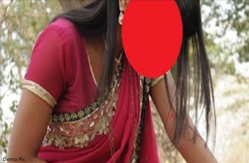 Devar Raped bhabhi in Sikar : सीकर जिले में रिश्ते को तार-तार करने वाली घटना सामने आई है। यहां देवर ने अपनी ही भाभी को दो बार हवस का शिकार बनाया और जब इसकी शिकायत ससुराल पक्ष से की तो उसी के साथ मारपीट कर घर से निकाल दिया।