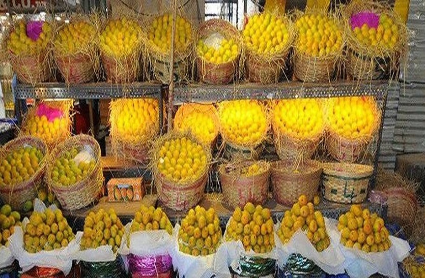 Sale of mangoes cooked in chemicals harmful for health