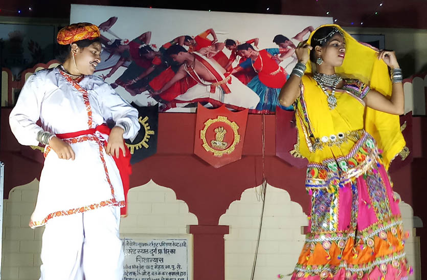 cisf-jawans-presented-the-colorful-presentation-at-musical-knight