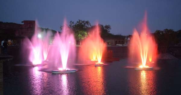 Teertharaj Machchund with colorful splinter