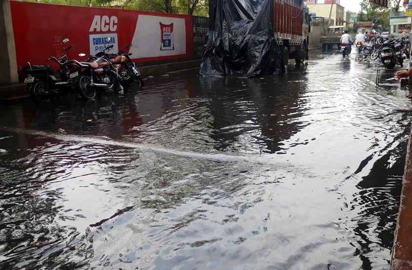 overflowing-the-streets-faster-than-rain-water