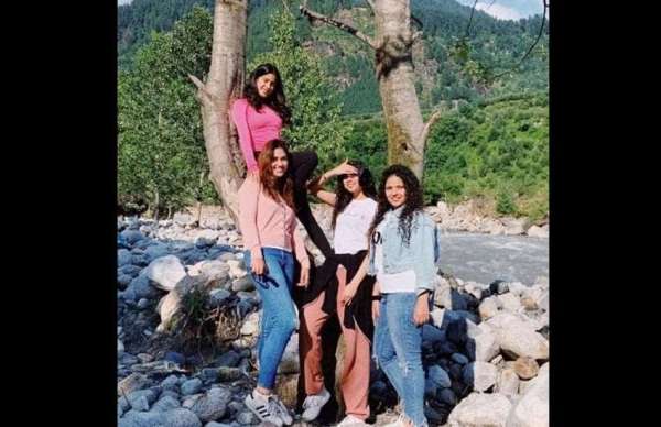 Jhanvi Kapoor Khushi Kapoor