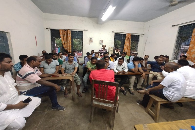 डीएलडब्ल्यू कर्मचारियों की आपात बैठक