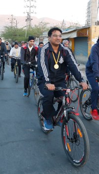 success story ... how to become a medium in Hindi UPSC topper