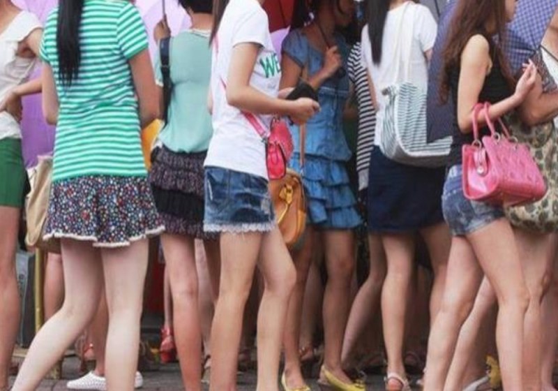 no shorts skirt and top allowed in imambara