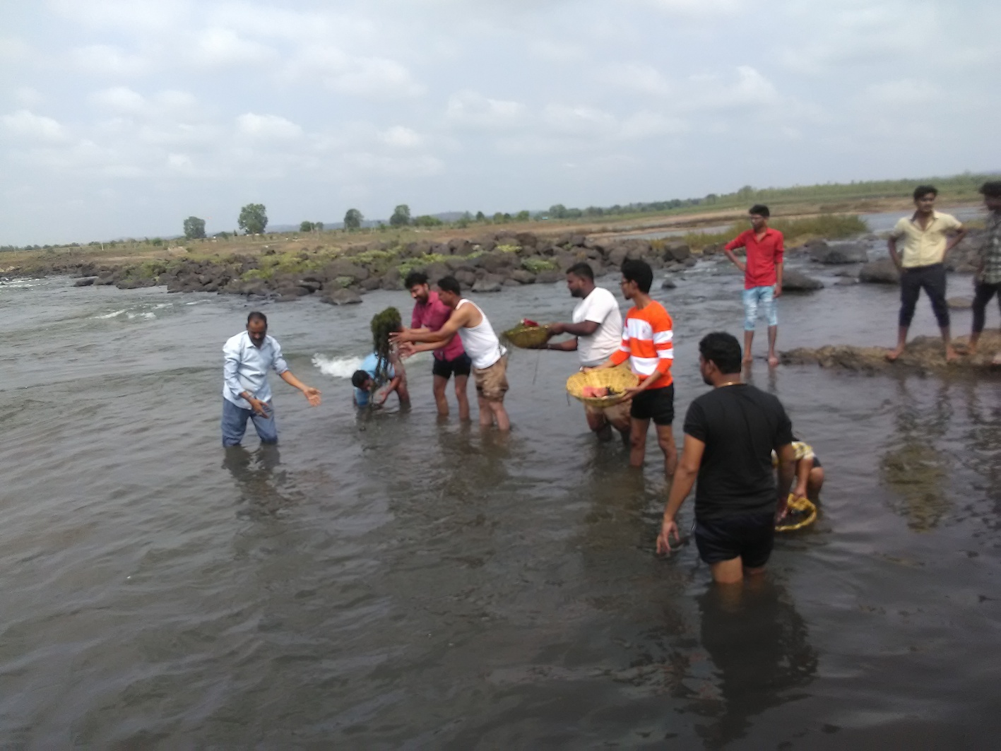 Youth Congress cleanliness to Narmada