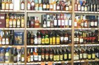 Adulteration in Wine : यहां मौत के कारोबार के कदम नहीं थमे हैं। पानी में स्प्रीट और रंग मिलाकर बनाई जाने वाली नकली शराब कभी भी बड़ा दर्द दे सकती है।