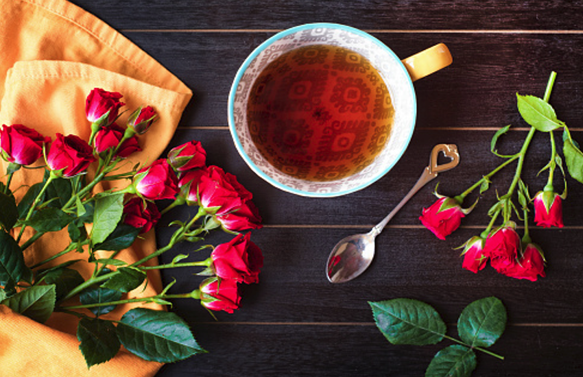 rose tea