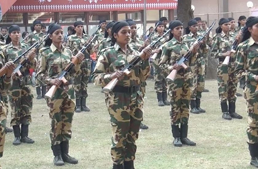 Women in paramilitary forces