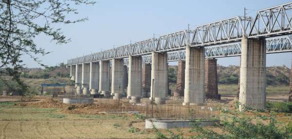 Construction of 3rd Railway Bridge on Chambal ..... View Photos