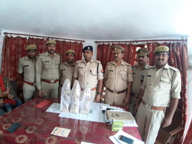 thief statue has been put back in temple In Gosaiganj Ayodhya