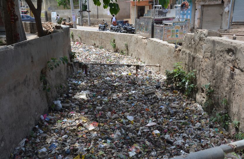 Sewerage Fill With Garbage In Alwar