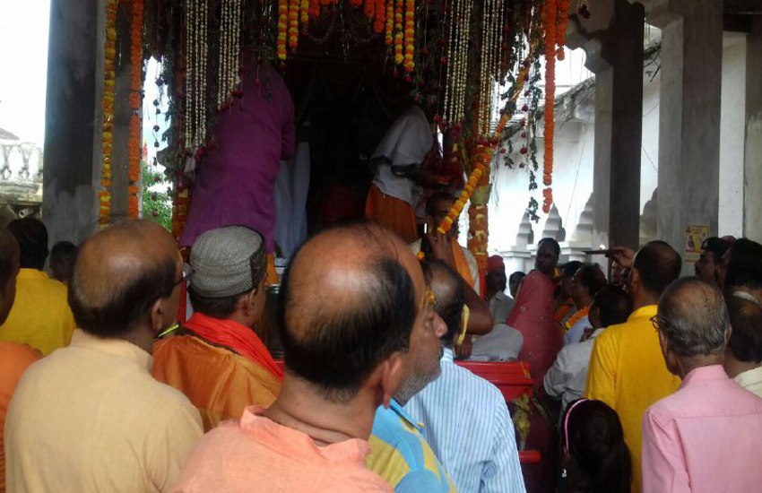 Lord Jagannath Riding in chariot and visit city