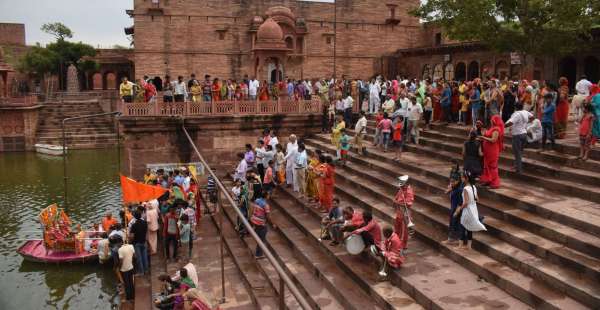 Lord Jagannath visited TirthaRaj Mchkund in the palanquin ...