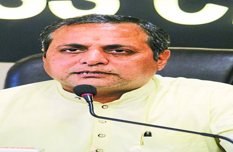 Bilaspur congress MLA Shailesh Pandey in Press Club Pahuna programme