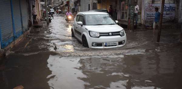 Zoo's monsoon, roads