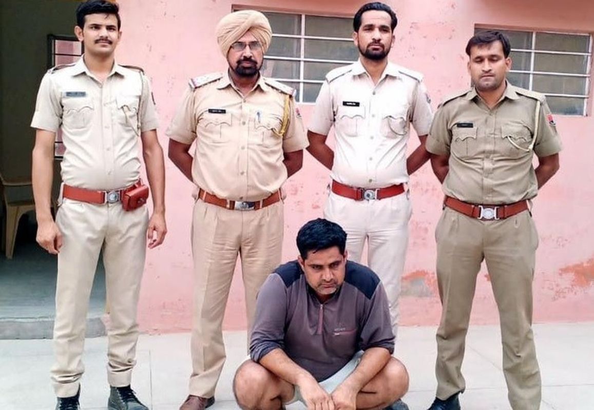 50 thousand rupees stolen from car, arrested in 24 hours
