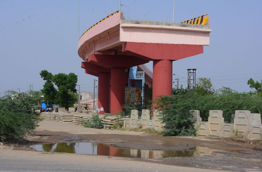 Parasia bridge to be completed by March