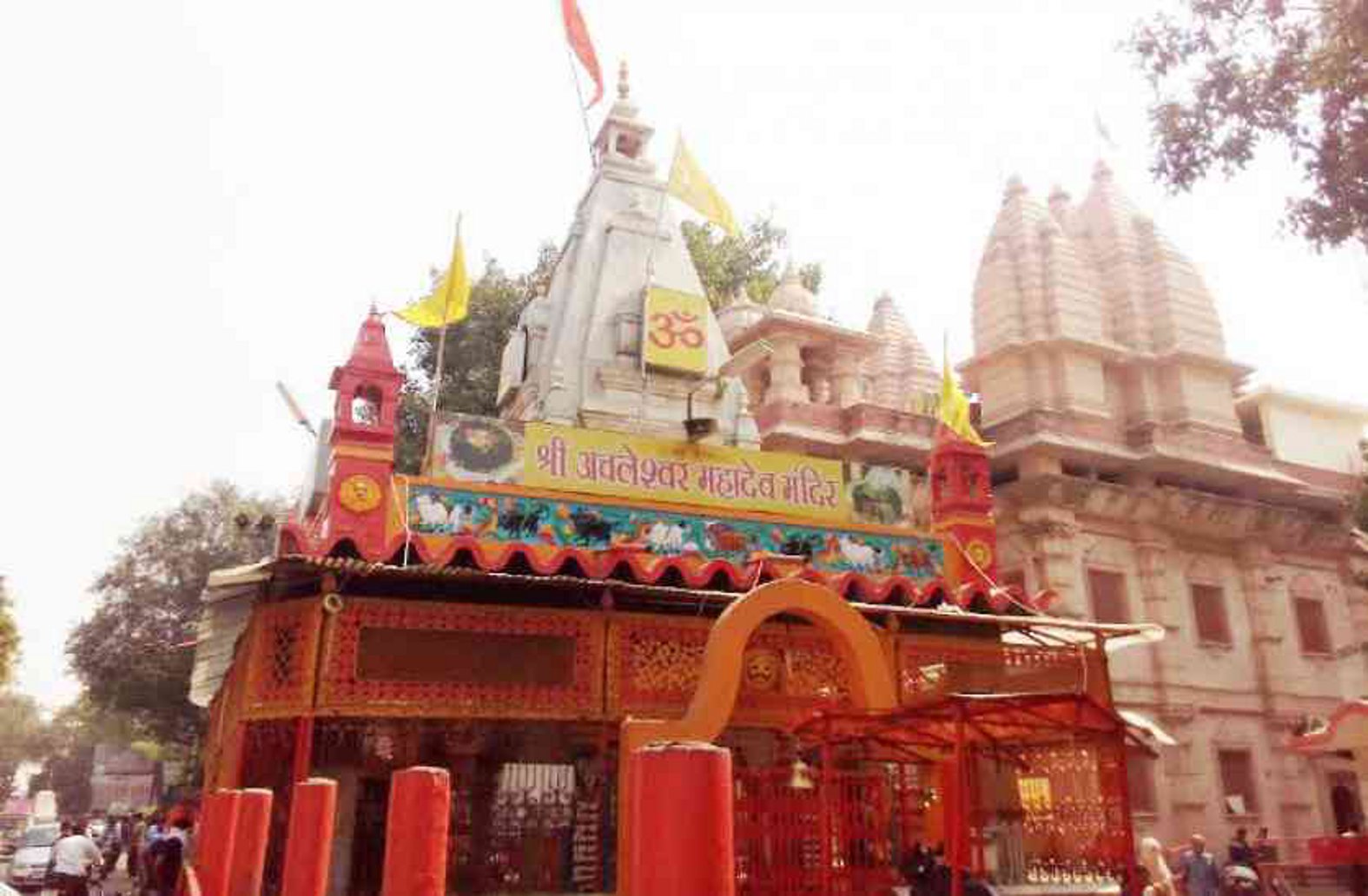 achaleeshwar aahadev temple