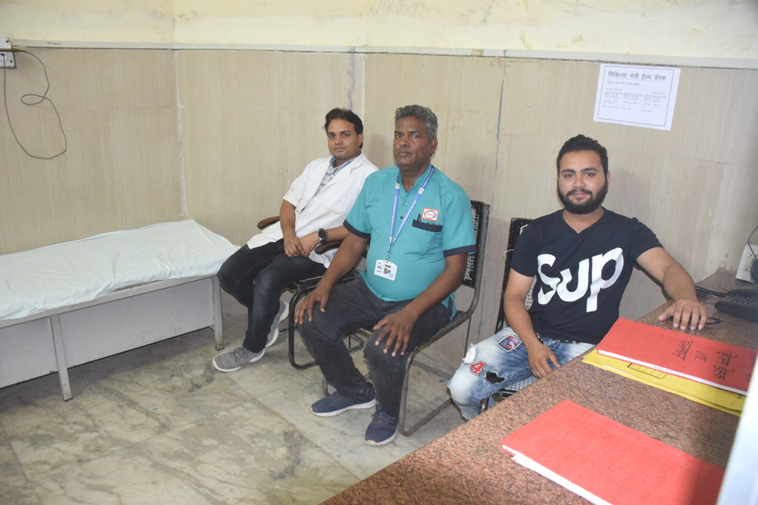 Non-medical help desks in clinics
