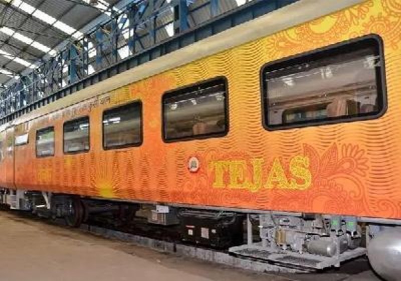 IRCTC cashback offer : तेजस एक्सप्रेस से सफर करने पर मिलेगी 5 फीसद की छूट, जानें क्यों