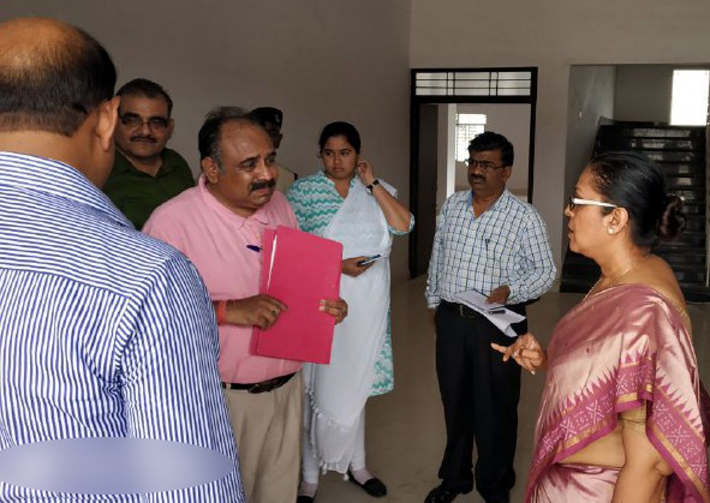 Incharge Secretary and PS Health Pallavi Jain inspection in satna