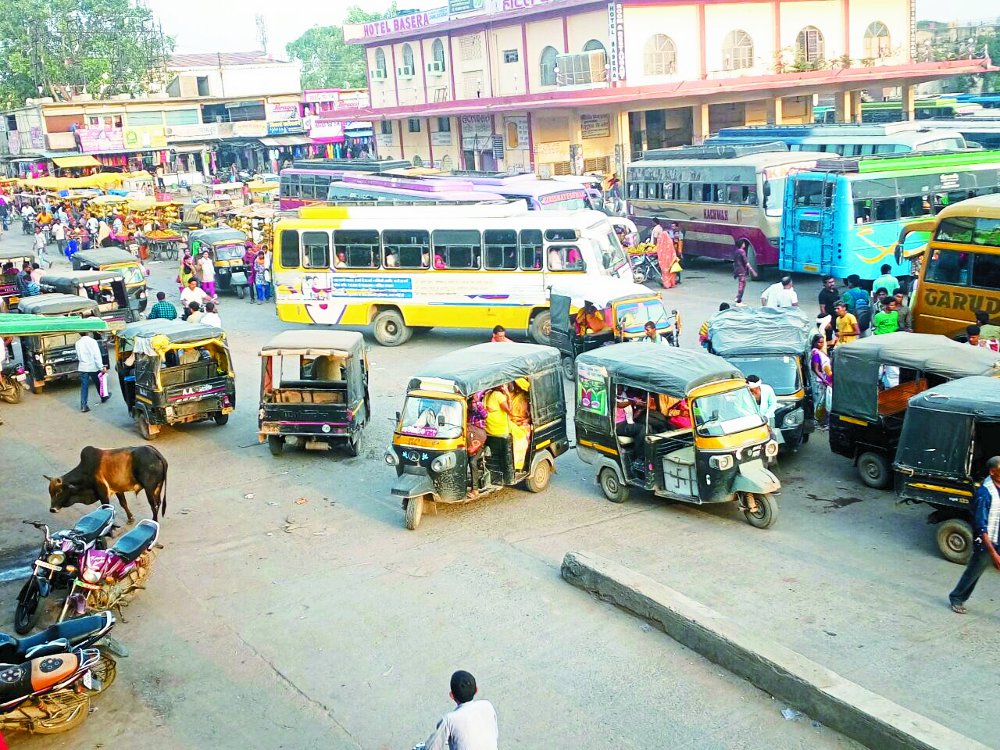 Bus stand encroachment in satna Traffic arrangement in hindi