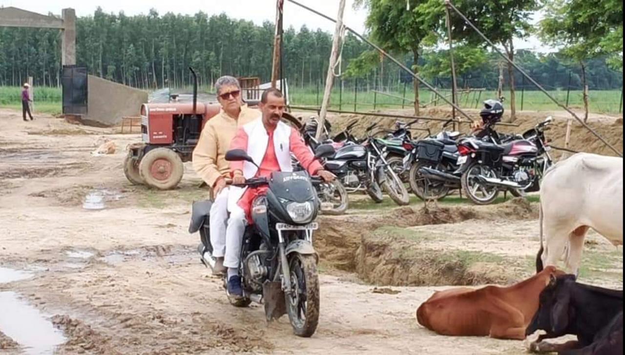 Due to anger of CM Yogi MLA And Mayor Ayodhya Bike reached Gaushala