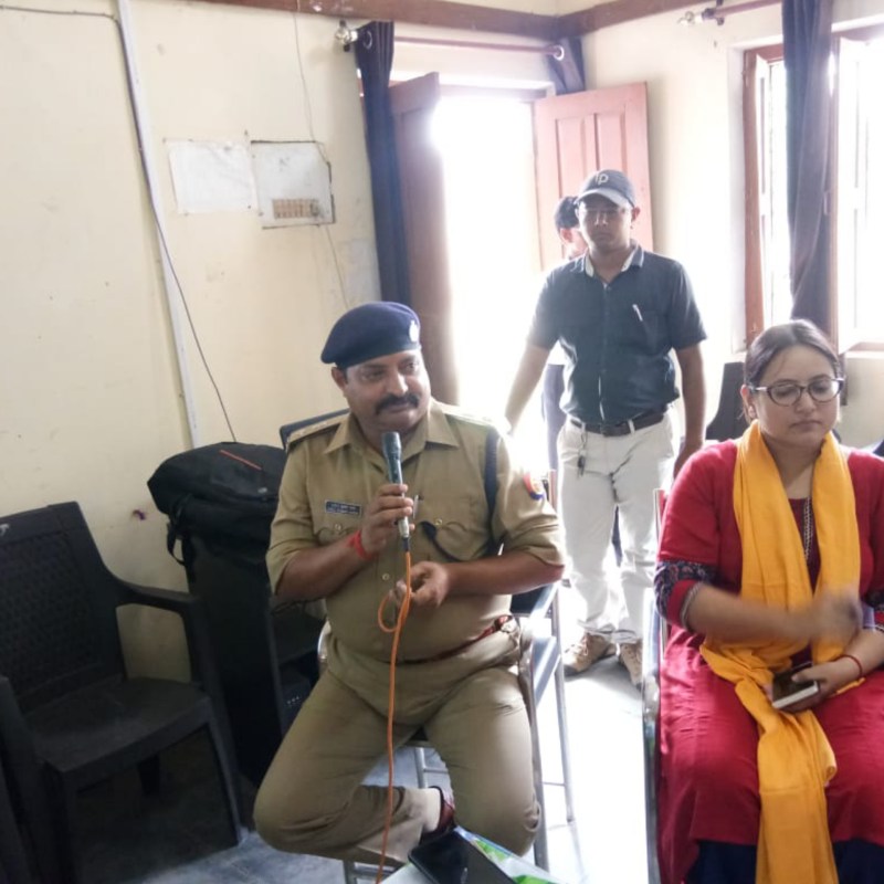 समूह की महिलाओं किया प्रेरित