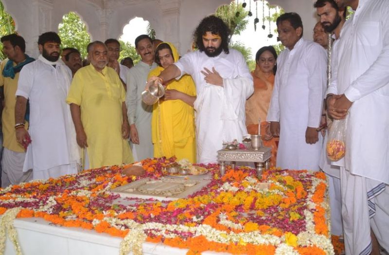 guru purnima : Devotees blessed with Shriji Maharaj