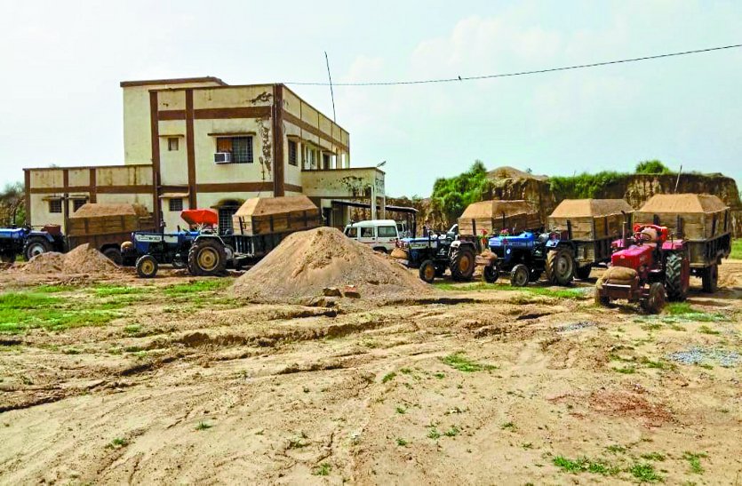 illegal sand mining in bhind continues