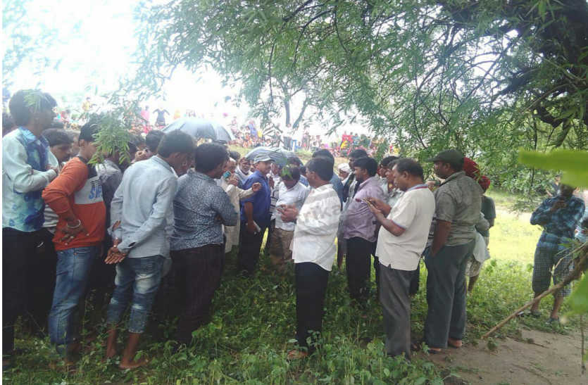 death of farmer due to fall of celestial electricity in bhilwara