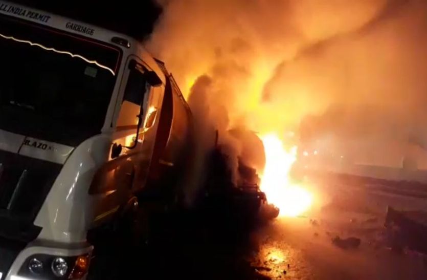 NH 8 Highway Fire In Three Trucks On National Highway 8