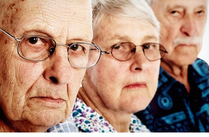 हाल के अध्ययनों में सामने आया कि मृत्यु के 10 साल पहले तक दुनिया भर में सेवानिवृत्त बुजुर्गों की जेबें खाली हो रहीं