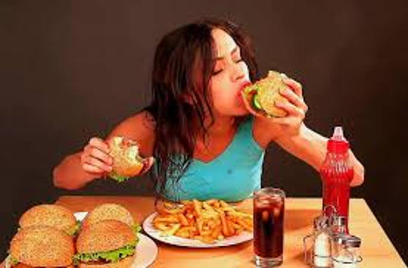 Junk Food Day बेहद खतरनाक है जंक फूड, सेहत के लिए इस तरीके पहुंचा रहा है नुकसान