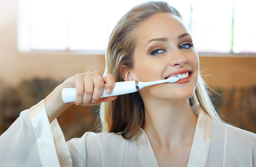 know-about-toothbrush-and-teeth-cleaning