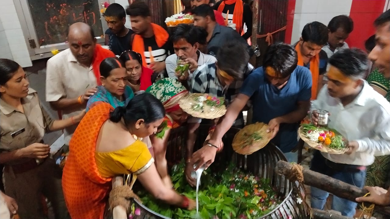 Sawan Ka Pahla Somwar 2019 Image And News Ayodhya Nageshwar Nath