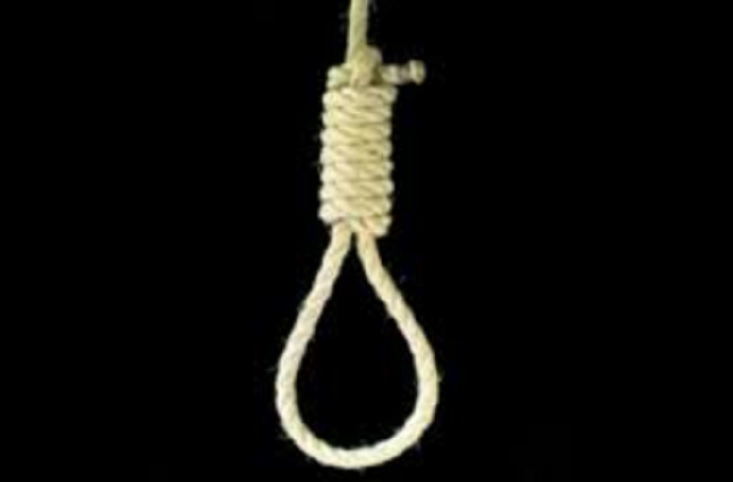 girl suicide by hanging 