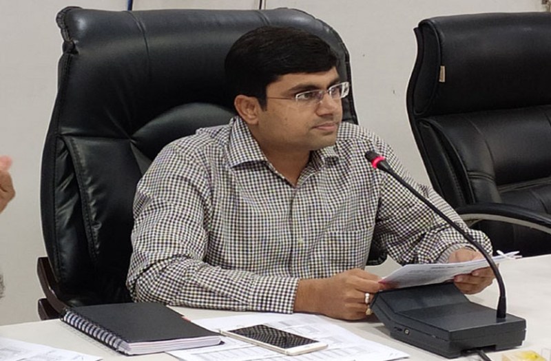 कलेक्टर तरूण राठी