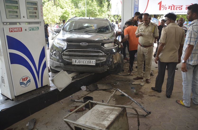 Ajmer bekabu car se accident: men who injured in accident dead