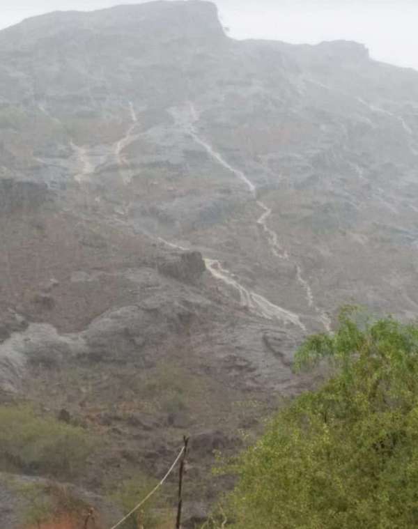बारिश से चेहरों पर छाई खुशी