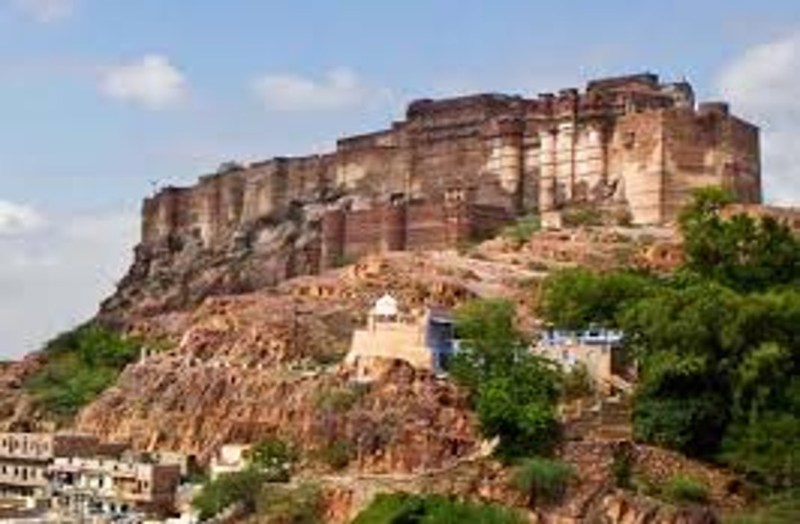 The Mughal emperor Shahjahan gave Gajsingh first to the Maratib