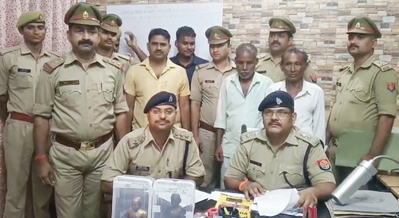 Ayodhya police arrested two smugglers with statues Lord Buddha